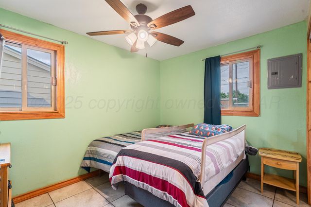 1220 E Darby Avenue, Pampa, TX 79065