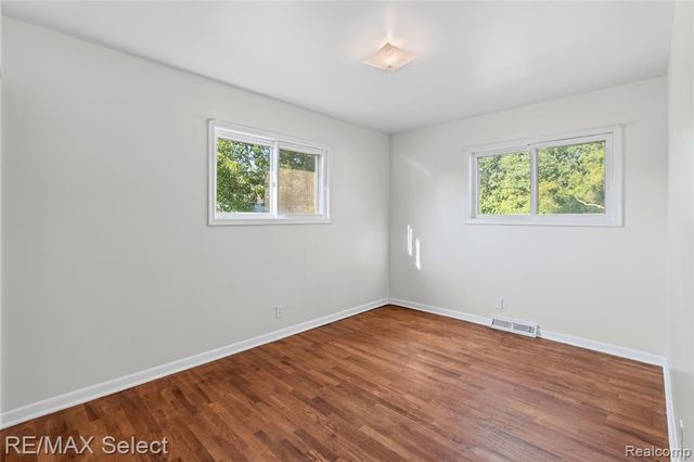 7449 Jennings Road, Swartz Creek, MI 48473