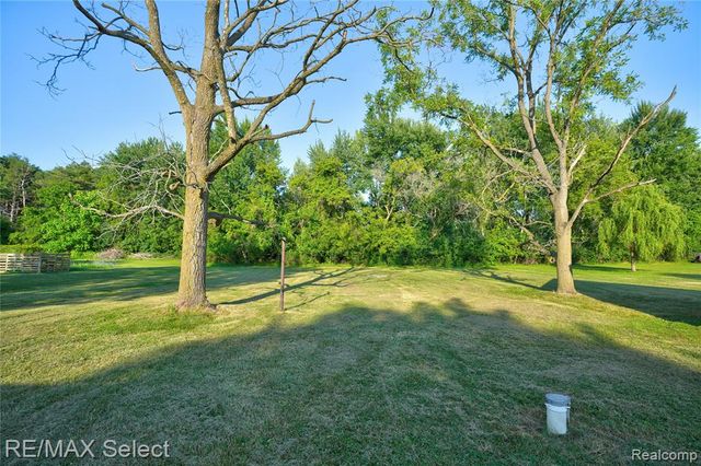 7449 Jennings Road, Swartz Creek, MI 48473