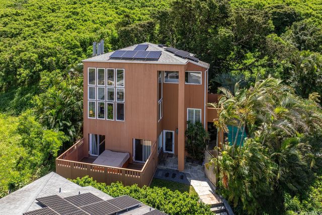 8 Prospect Street, Honolulu, HI 96813