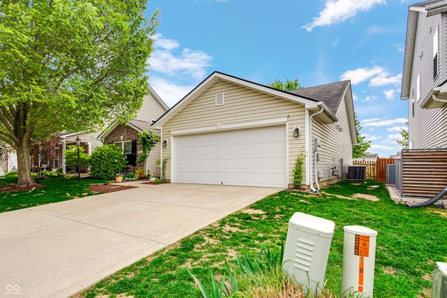 12615 Old Pond Road, Noblesville, IN 46060