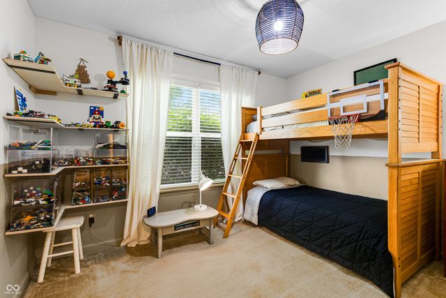 12615 Old Pond Road, Noblesville, IN 46060