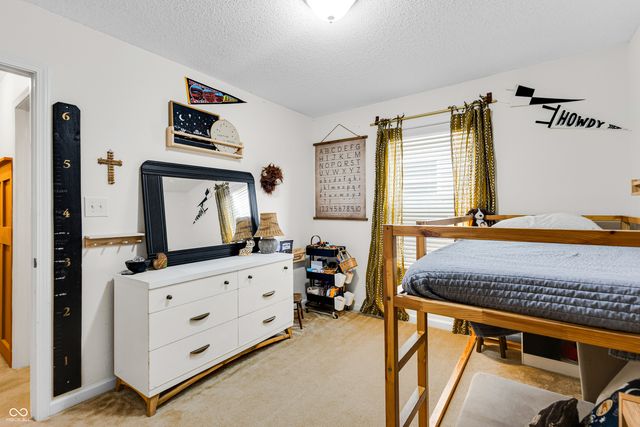 12615 Old Pond Road, Noblesville, IN 46060