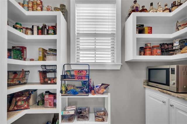 8123 Caden Lane, Iowa, LA 70647