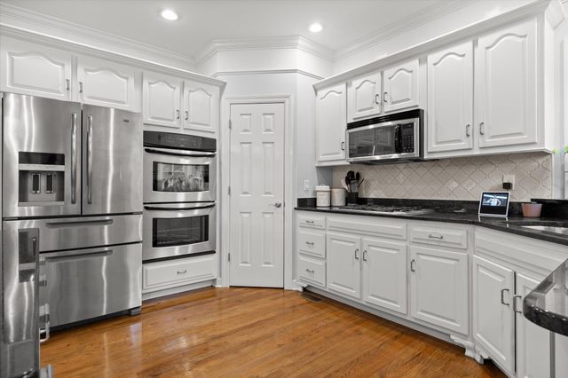 6504 Queensbury Lane, Hixson, TN 37343