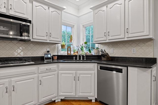 6504 Queensbury Lane, Hixson, TN 37343