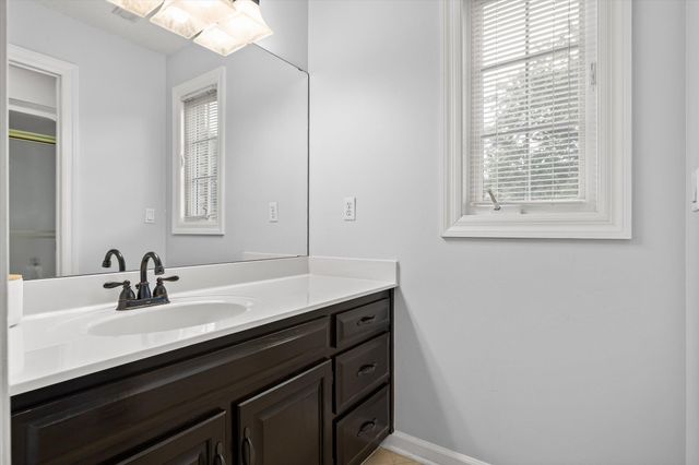 6504 Queensbury Lane, Hixson, TN 37343