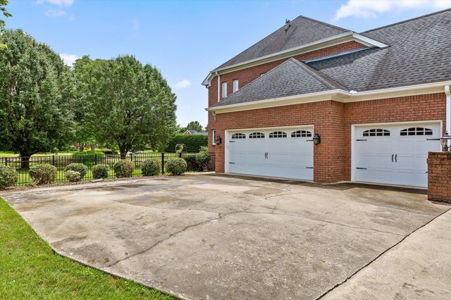 6504 Queensbury Lane, Hixson, TN 37343