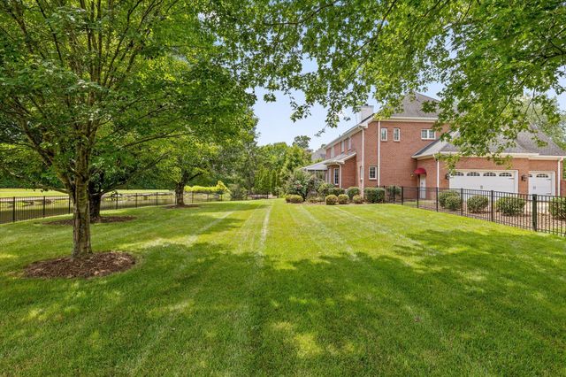 6504 Queensbury Lane, Hixson, TN 37343