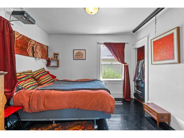 3815 Se 64TH Ave, Portland, OR 97206
