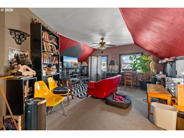 3815 Se 64TH Ave, Portland, OR 97206