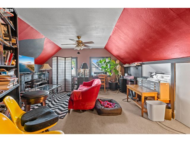 3815 Se 64TH Ave, Portland, OR 97206