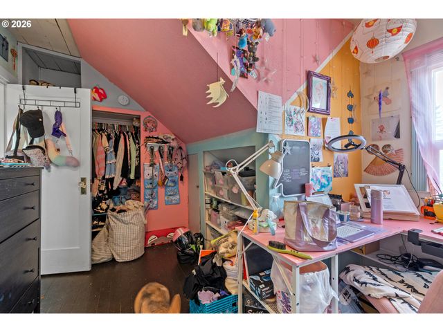 3815 Se 64TH Ave, Portland, OR 97206