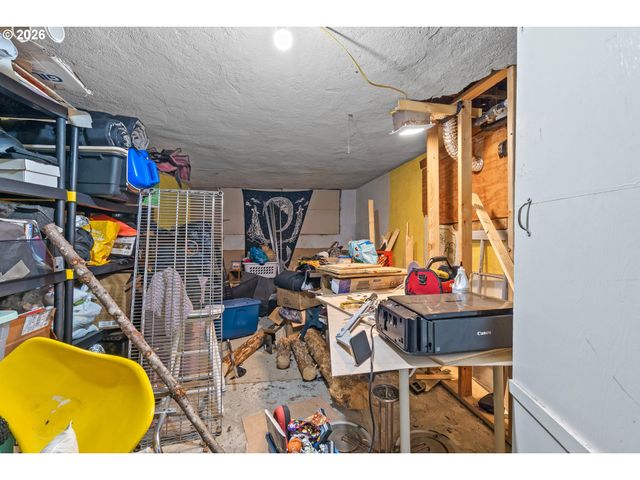 3815 Se 64TH Ave, Portland, OR 97206