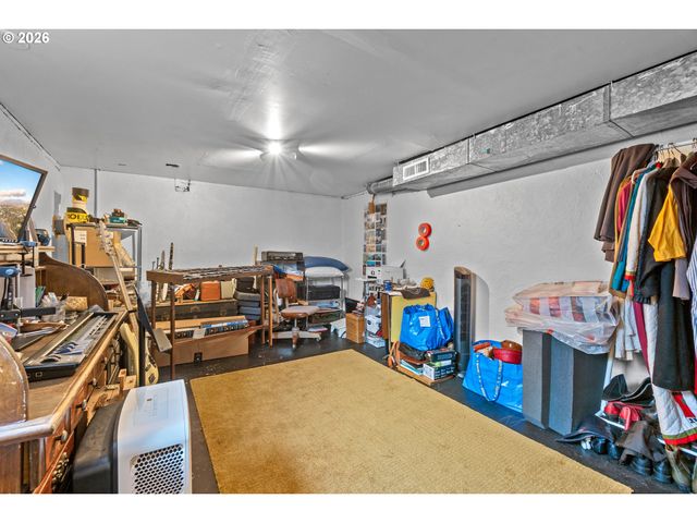 3815 Se 64TH Ave, Portland, OR 97206