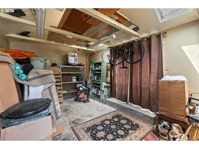3815 Se 64TH Ave, Portland, OR 97206