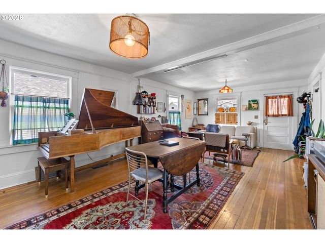 3815 Se 64TH Ave, Portland, OR 97206