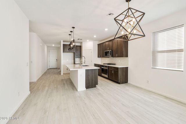 33908 N Beeblossom Trail, San Tan Valley, AZ 85144