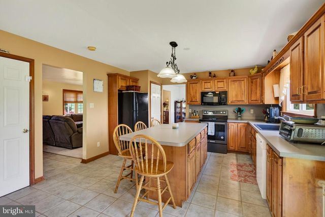 534 BERTOLET MILL RD, Oley, PA 19547
