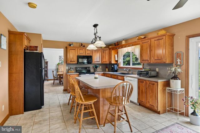 534 BERTOLET MILL RD, Oley, PA 19547