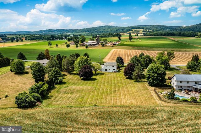 534 BERTOLET MILL RD, Oley, PA 19547