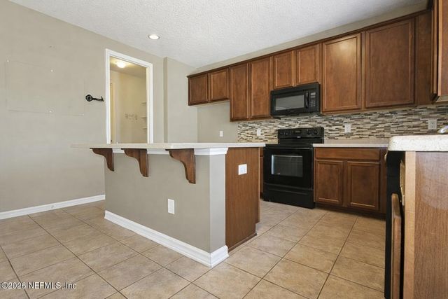 217 AMBER RIDGE Road, Jacksonville, FL 32218