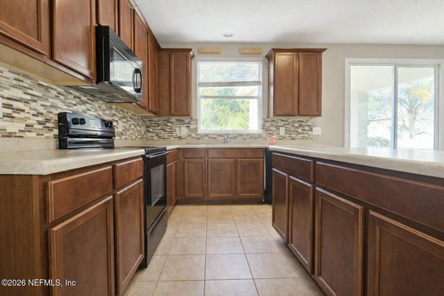 217 AMBER RIDGE Road, Jacksonville, FL 32218