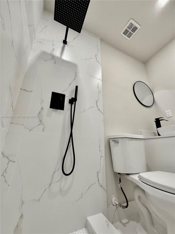 7951 NW 30th St, Davie, FL 33024