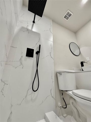 7951 NW 30th St, Davie, FL 33024