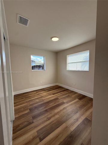 7951 NW 30th St, Davie, FL 33024