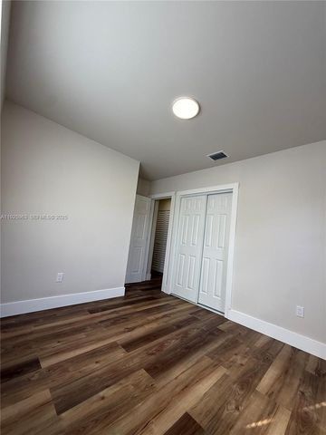 7951 NW 30th St, Davie, FL 33024