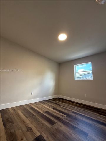 7951 NW 30th St, Davie, FL 33024