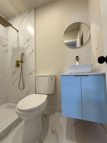 7951 NW 30th St, Davie, FL 33024