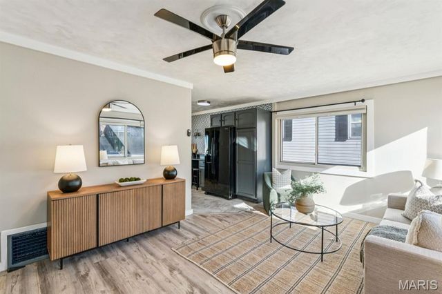 6511 Southwest Avenue, St Louis, MO 63139