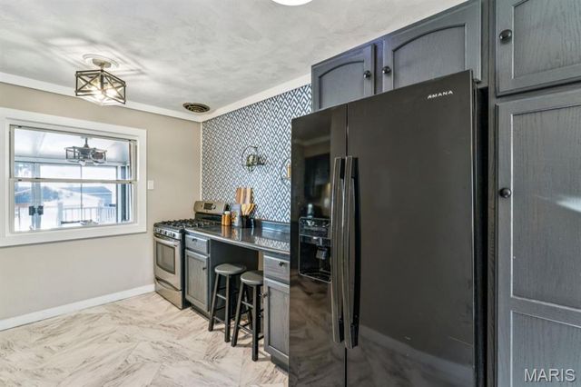 6511 Southwest Avenue, St Louis, MO 63139