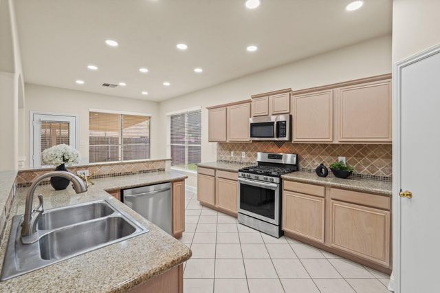 3519 Stratford Plaza Lane, Sugar Land, TX 77498