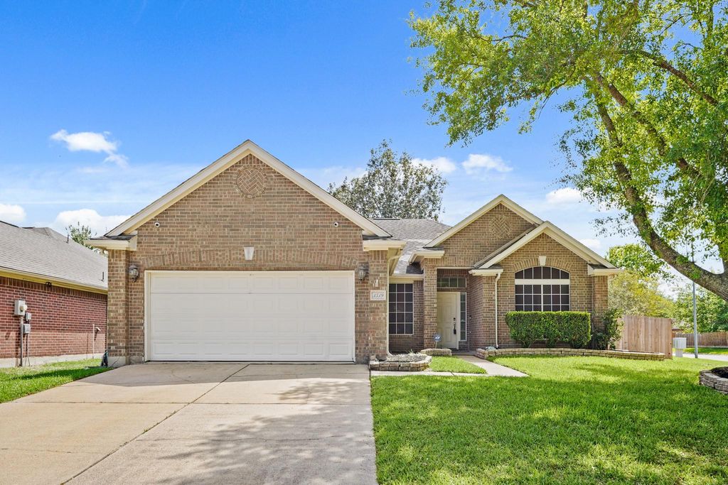 3519 Stratford Plaza Lane, Sugar Land, TX 77498