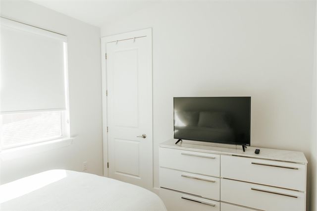 1128 Walton LN 2, Austin, TX 78721