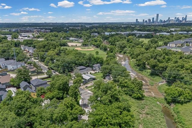 1128 Walton LN 2, Austin, TX 78721