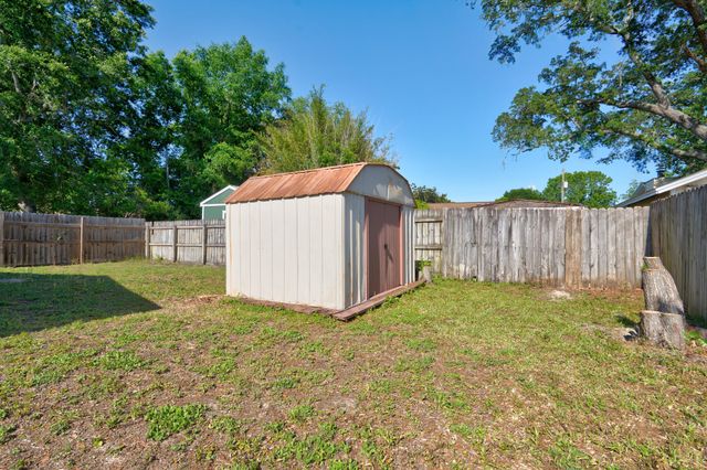 406 NW Holmes Boulevard, Fort Walton Beach, FL 32548
