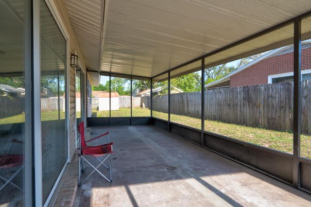 406 NW Holmes Boulevard, Fort Walton Beach, FL 32548