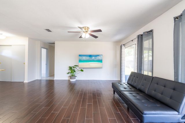 406 NW Holmes Boulevard, Fort Walton Beach, FL 32548