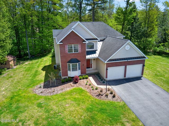 56 Jean Place, Guilderland, NY 12303