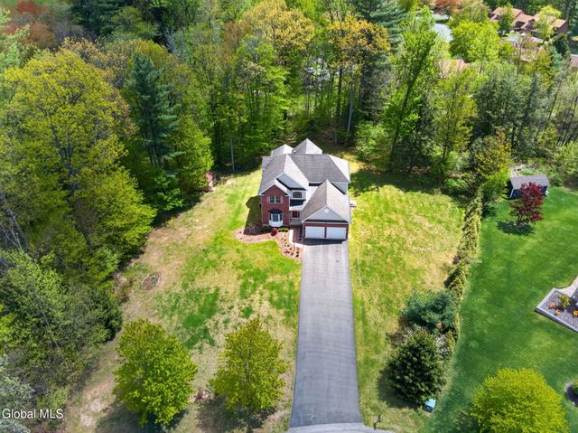 56 Jean Place, Guilderland, NY 12303