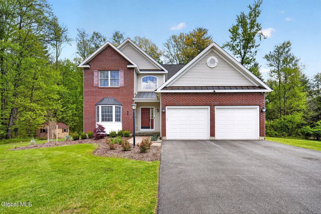 56 Jean Place, Guilderland, NY 12303
