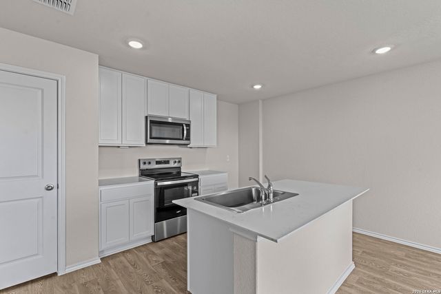 919 Prince Albert, Seguin, TX 78155