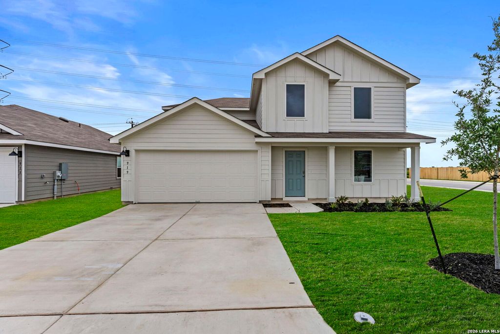 919 Prince Albert, Seguin, TX 78155
