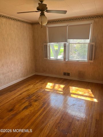 216 Queens Drive S, Little Silver, NJ 07739