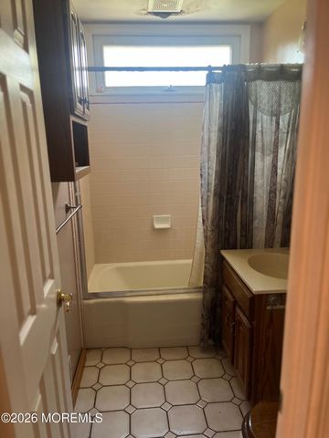 216 Queens Drive S, Little Silver, NJ 07739