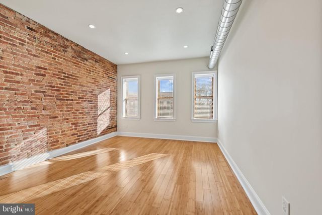 412 E LANVALE ST, Baltimore, MD 21202